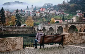 Most na rzece Drina znalazł się w tytule najsłynniejszej powieści Ivo Andricia. Wyszegrad, 16 listopada 2022 r. / DARIUSZ KAŁAN