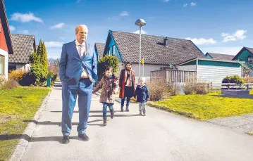 Rolf Lassgård w filmie „Mężczyzna imieniem Ove” / AURORA FILMS