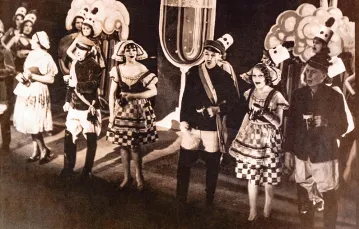 Burleska w berlińskim kabarecie, późne lata 20. XX w. / BETTMANN / GETTY IMAGES