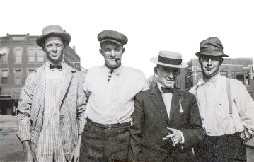 Irlandzcy imigranci w Kansas City. Stan Missouri, USA, około roku 1909. / HISTORY AND ART COLLECTION / ALAMY / BE&W