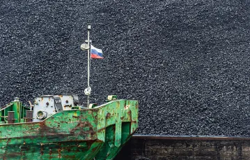 Węgiel z Rosji na nabrzeżu portu w Elblągu, luty 2022 r. / fot. STANISŁAW BIELSKI / REPORTER / 