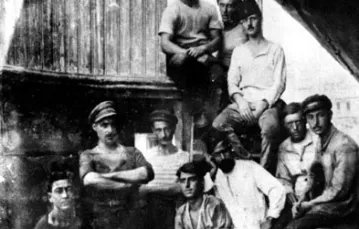 Gruzińscy oficerowie w drodze do Polski; Konstantynopol, 1921 r. /fot. archiwum Pro Georgia / 
