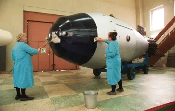 następczyni car-bomby: ładunek o mocy 100 megaton, który w 1963 r. ZSRR umieścił na terenie NRD, na szczęście nie został zdetonowany; dziś jest eksponatem w dawnym tajnym mieście Arzamas-16 / fot. SICHOV / SIPA / East News / 