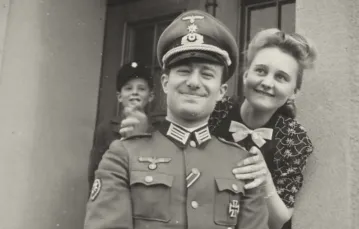 Zdjęcie z archiwum prywatnego rodziny niemieckiego oficera, lata 40. / 