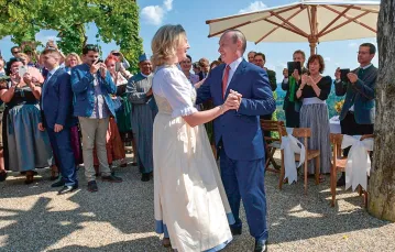 Prezydent Putin na weselu Karin Kneissl, minister spraw zagranicznych Austrii. Sierpień 2018 r. / BIURO PRASOWE KREMLA