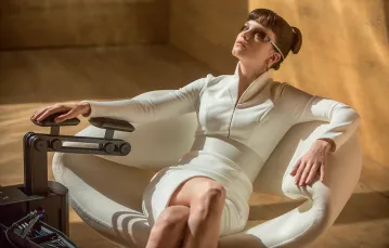 Sylvia Hoeks w filmie „Blade Runner 2049” / STEPHEN VAUGHAN / UIP