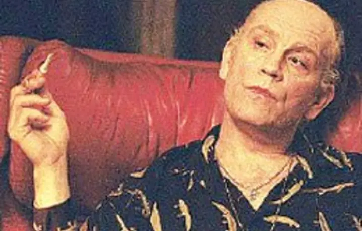 John Malkovich (Alan Conway) / 