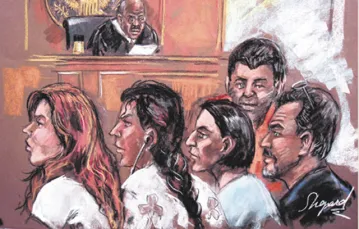 Anna Chapman, dalej pozostali rosyjscy szpiedzy. Nowy Jork, 28 czerwca 2010 r. (Podczas przesłuchania w sądzie federalnym nie wolno robić zdjęć, sporządza się więc rysunki) / fot. EPA/PAP / 