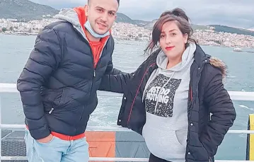 Miriam i Abdul już na pokładzie statku w drodze z Lesbos do Aten, 23 marca 2021 r. / ARCHIWUM PRYWATNE