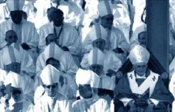 Benedykt XVI wśród biskupów Hiszpanii, Walencja, lipiec 2006 r. / 