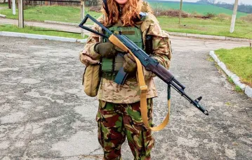Na zdjęciu jako żołnierz batalionu ochotniczego. Marzec 2022 r.  / ARCHIWUM PRYWATNE