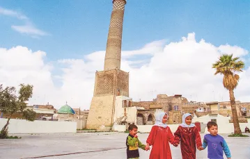 Mosulski krzywy minaret w roku 1998 r. / Fot. Erick Bonnier / Polaris / East News