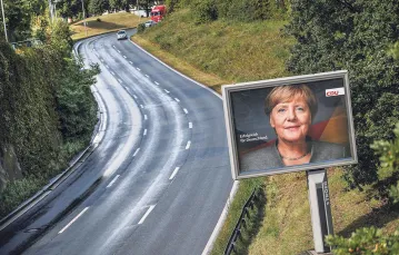 „Z sukcesem dla Niemiec” – kampania wyborcza kanclerz Merkel. Okolice Düsseldorfu, wrzesień 2017 r. / WOLFGANG RATTAY / REUTERS / FORUM
