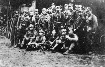 Żołnierze V Wileńskiej Brygady AK mjr. Zygmunta Szendzielarza "Łupaszki", rok 1945 / fot. archiwum IPN / 