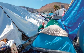 Obóz Mariano Matamoros, Tijuana, 7 grudnia 2018 r. / MARTA ZDZIEBORSKA
