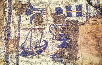 Połów ryb na jeziorze Genezaret – jedna ze starożytnych mozaik odkrytych w Betsaidzie. / ZEV RADOVAN / AKG-IMAGES / EAST NEWS