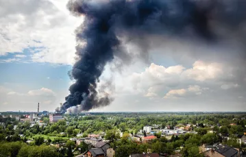 Dymy nad Zgierzem, 26 maja 2018 r. / TOMASZ STAŃCZAK / AGENCJA GAZETA
