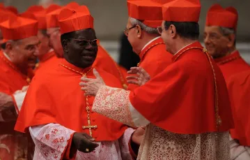 Laurent Monsengwo wśród członków Kolegium Kardynalskiego, Watykan, listopad 2010 r. / Fot. Alberto Pizzoli / AFP / East News / 