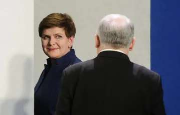 Beata Szydło i Jarosław Kaczyński podczas ogłoszenia nominacji ministerialnych. Fot: Rafal Oleksiewicz/REPORTER/EASTNEWS / 