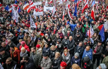Demonstracja zorganizowana przez Komitet Obrony Demokracji w Gdańsku. 19 grudnia 2015 demonstracje odbywały się w całej Polsce. / / fot. REPORTER