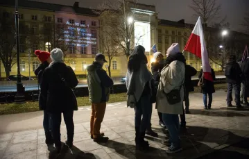 Uczestnicy pikiety przed Kancelarią Premiera, marzec 2016 r. / Fot. Bartosz Krupa / East News / 