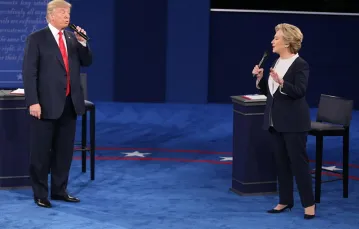 Donald Trump i Hillary Clinton podczas drugiej debaty prezydenckiej, 09.10.206 r. /  / Fot. St Louis Post-Dispatch/TNS/ABACA/EAST NEWS