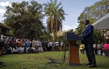 Przywódca kenijskiej opozycji Raila Odinga krytykuje nieuczciwe, jego zdaniem, wybory. Nairobi, 31 października 2017 r. / Fot. Ben Curtis / AP / East News