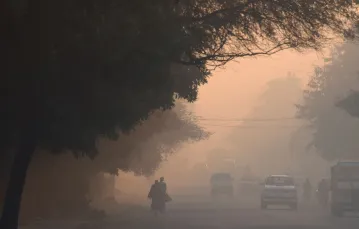 Smog w Gurgaon (Indie), najbardziej zanieczyszczonym mieście świata, 7 marca 2019 r. / Fot. Dominique Faget / AFP / East News / 