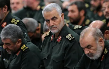 Generał Kasem Sulejmani podczas spotkania z irańskim wojskiem, wrzesień 2016 r. / FOT. Polaris Images/East News / 