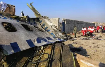 Szczątki ukraińskiego Boeinga 737-800 zestrzelonego nad Teheranem, 8 stycznia 2020 r. /  / fot. SPUTNIK Russia / East News