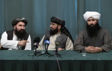 Członkowie delegacji talibów na konferencji prasowej w Moskwie, 19 marca 2021 r. / Fot. AP Pool / Associated Press / East News / 