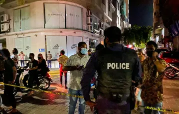  Policja zabezpiecza miejsce po zamachu bombowym, Male, 6 maja 2021 r. / FOT. AFP/East News / 