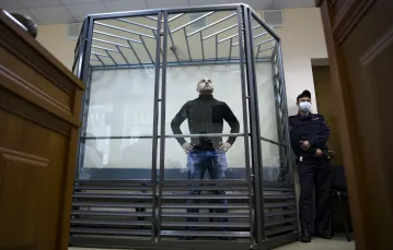Andriej Piwowarow przed sądem w Kransodarze, 2 czerwca 2021 r. / Fot. Associated Press / East News / 