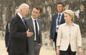 Joe Biden, Emmanuel Macron i Ursula von der Leyen podczas szczytu G7. Yomiuri Shimbun/Associated Press/East News / 
