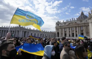 Podczas modlityw Anioł Pański na placu świętego Piotra, Watykan, 27 lutego 2022 r. / FOT. VINCENZO PINTO/AFP/East News / 