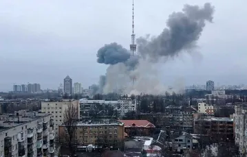 Atak na wieżę telewizyjną w Kijowie, 1 marca 2022 r. / FOT. UKRAINIAN INTERIOR MINISTRY PRESS SERVICES / AFP / EASTNEWS / 