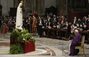 Papież poświęca Ukrainę i Rosję sercu Maryi, 25 marca 2022 r. Fot. AP/Associated Press/East News / 