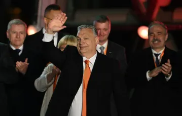 Viktor Orbán świętuje czwarte z rzędu wygrane wybory. Budapeszt, 3 kwietnia / fot. ATTILA KISBENEDEK/AFP/East News / 