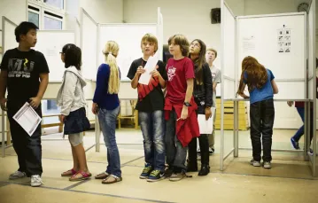  „Dziecięce wybory" w jednej z holenderskich szkół, Utrecht, wrzesień 2012 r. / Fot. Jasper Juinen / GETTY IMAGES / FPM