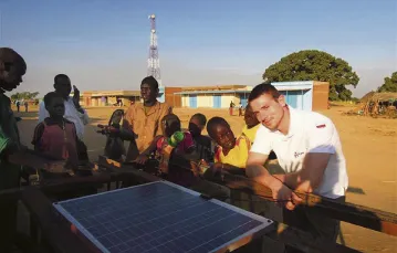 Transport do Afryki: panele słoneczne w darze dla mieszkańców Południowego Sudanu. / Fot. Archiwum Polskiego Centrum Pomocy Międzynarodowej