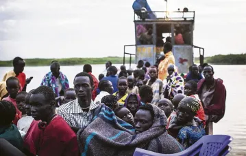 Mieszkańcy Sudanu Południowego uciekają przed wojną domową; 9 stycznia 2014 r. / Fot. Nichole Sobecki / AFP / EAST NEWS