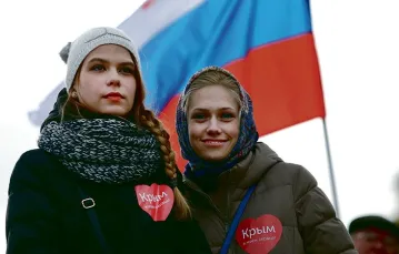 Wiec poparcia dla Putina, który właśnie ogłosił aneksję Krymu; Moskwa, 18 marca 2014 r. / Fot. Nikita Shvetsov / ANADOLU AGENCY / GETTY IMAGES
