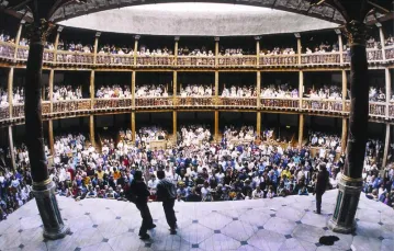Przedstawienie „Juliusza Cezara” w londyńskim Globe Theatre, 1999 r. / Fot. Richard Pohle / REX / EAST NEWS