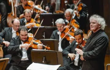 Sir Simon Rattle z Orkiestrą Filharmonii Berlińskiej / Fot. Berliner Festspiele