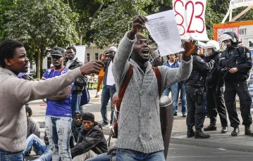 Afrykańscy uchodźcy protestują w dzielnicy Kreuzberg. Berlin, 25 sierpnia 2014 r. / Fot. Chad Buchanan/ GETTY IMAGES