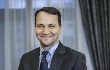 Radosław Sikorski, gabinet marszałka Sejmu, 18 grudnia 2014 r. / Fot. Grażyna Makara