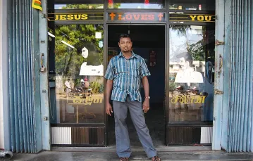 Tamilski katolik z Vavuniji. Sri Lanka, 2009 r. / Fot. Andrzej Meller