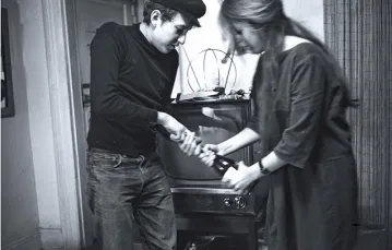 Bob Dylan i Suze Rotolo, Greenwich Village, Nowy Jork, styczeń 1962 r. / Fot. Ted Russell / EAST NEWS