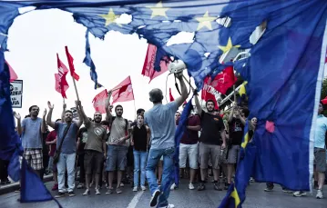 Antyeuropejski protest w Salonikach, 28 czerwiec 2015 r. /  / Fot. Giannis Papanikos/ AP / EAST NEWS