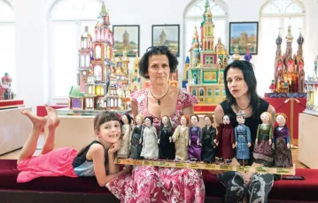 To mark the centenary of Polish independence in 2018, Anna (mother) and Rozalia (daughter) Malik created a nativity scene with female figures fighting for a free Poland / / GRAŻYNA MAKARA